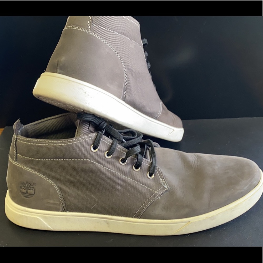 ➡️SOLD⬅️Timberland Gray Suede Size 13